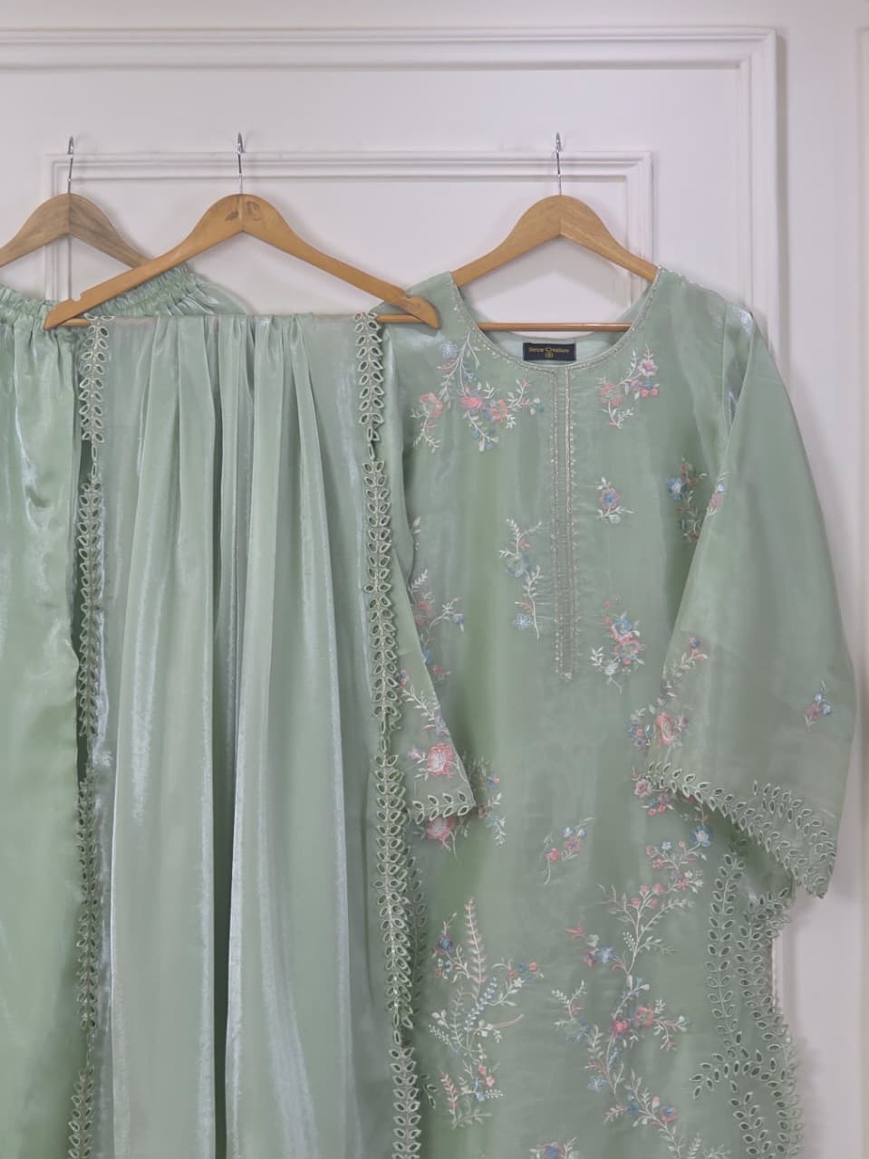Three-piece Sheesha Silk Luxury Pret