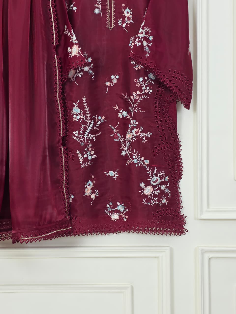 Three-piece Sheesha Silk Luxury Pret